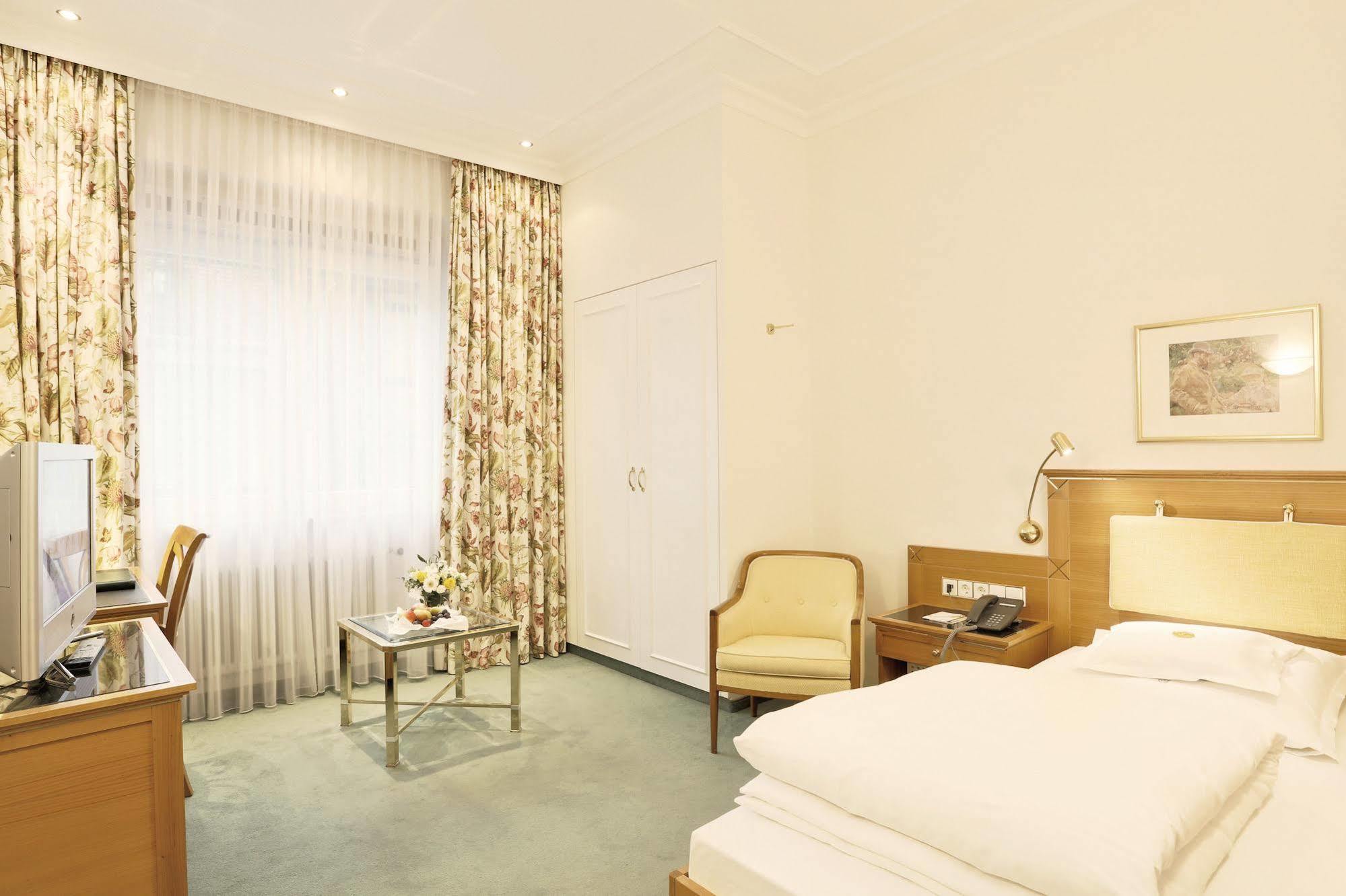 Hotel Reutemann-Seegarten ลินเดา ภายนอก รูปภาพ